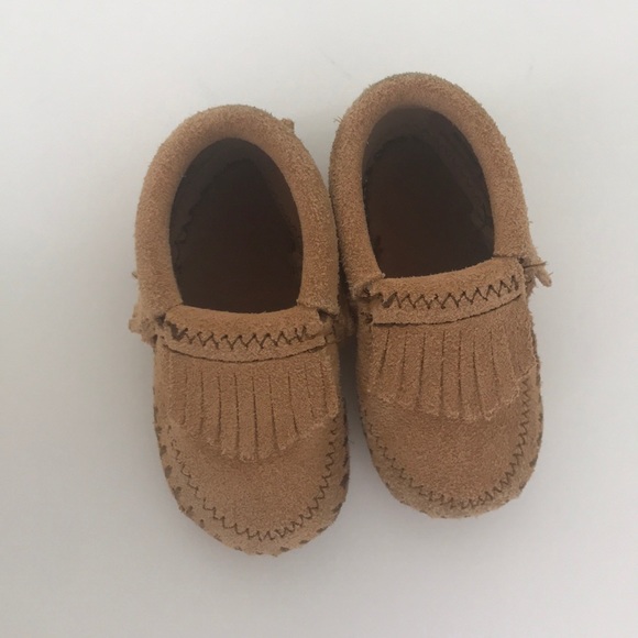 *Minnetonka Kids* Riley Booties - Picture 2 of 6